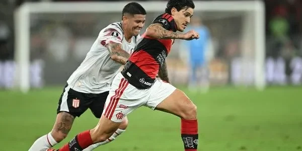 Estudiantes provoca Flamengo por caso Marcos Rojo na Libertadores