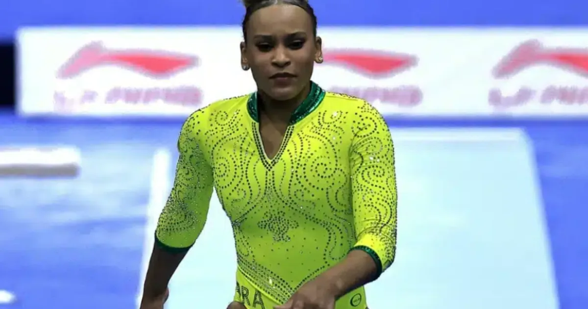 Nadia Comaneci elogia salto perfeito de Rebeca Andrade no Mundial