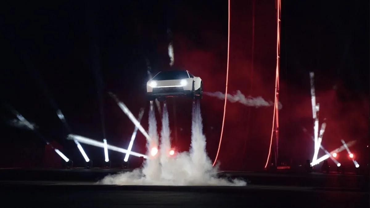 Tesla Roadster voador com propulsores a jato estreia no Texas