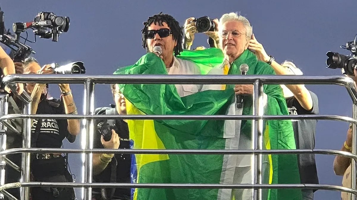 Ato em Copacabana hoje reúne 10 mil em defesa da democracia